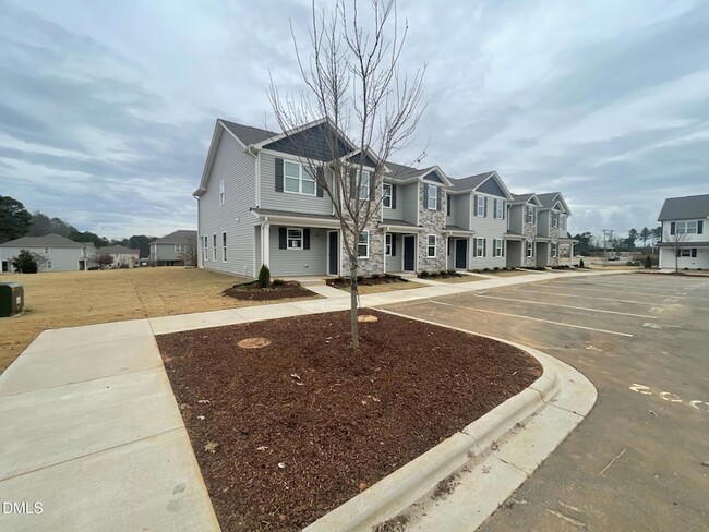 Photo - 1009 Peony Ln