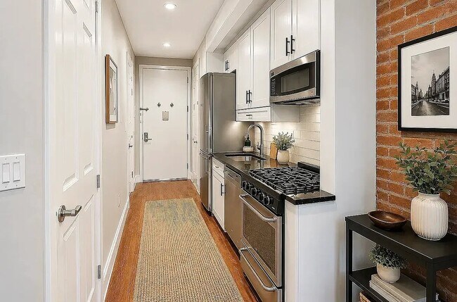 219 E 23rd St Unit 20