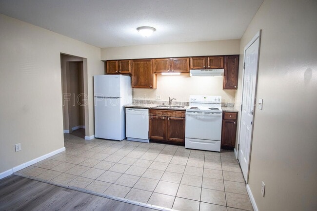 Photo - 940 Chadwick Dr Unit 1