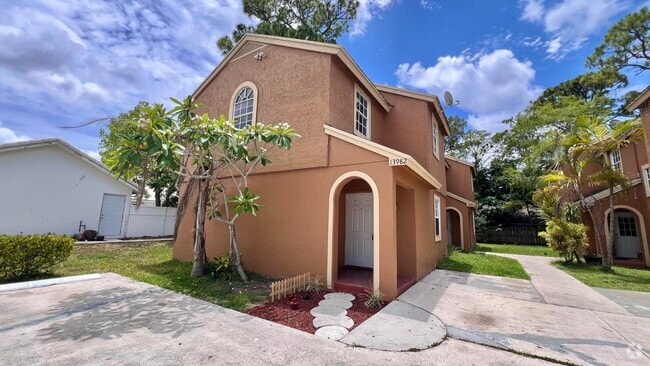 Building Photo - 13982 Morning Glory Dr Rental