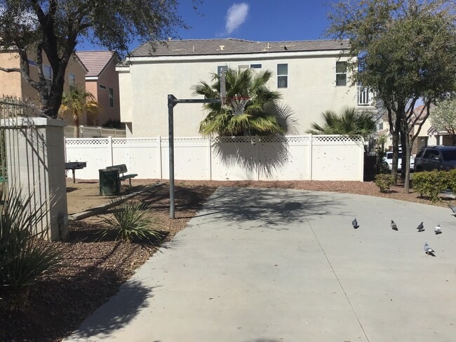 8273 Annual Ridge St