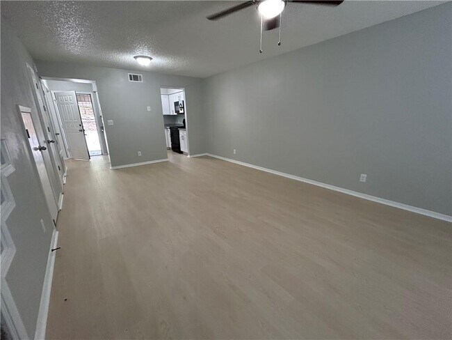 Photo - 1379 E Sequoyah Ct