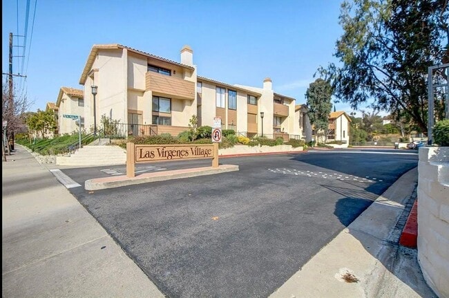 3-Bedroom Townhome in Prime Calabasas Loca... - 3-Bedroom Townhome in Prime Calabasas Loca...