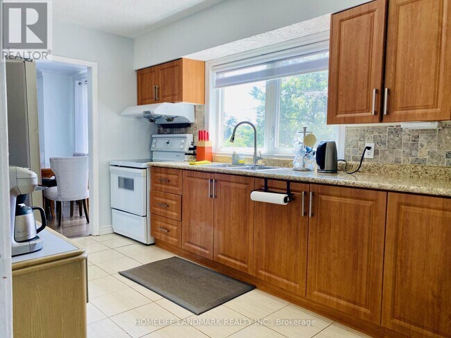 Photo - 59 Elizabeth Cres S