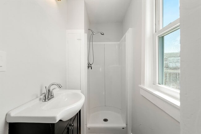 Photo - 14 Fowler St Unit 2
