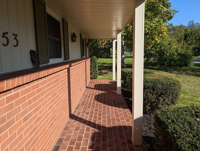 Photo - AVAILABLE NOW! Spacious 3 Bed / 2.5 Bath Home in Washington Twp with Basement!