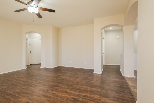 Photo - 8724 N 57th Dr