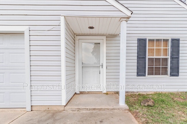 Photo - 216 N Fretz Ave