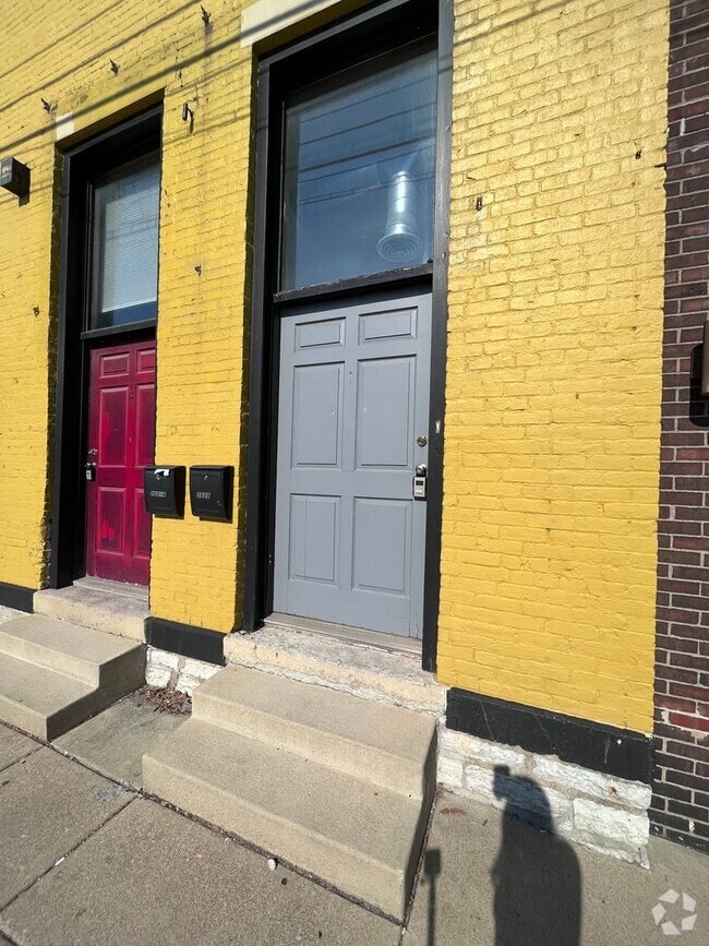 Building Photo - Bloomfield On The Corner Unit 202 N 9th Street #B Rental