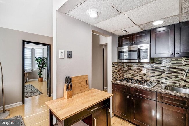 Photo - 2135 Walnut St Unit 603