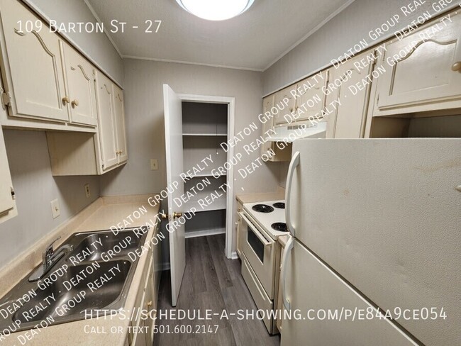 Photo - 109 Barton St Unit 27