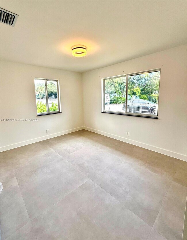 Photo - 5700 NW 8th Ave