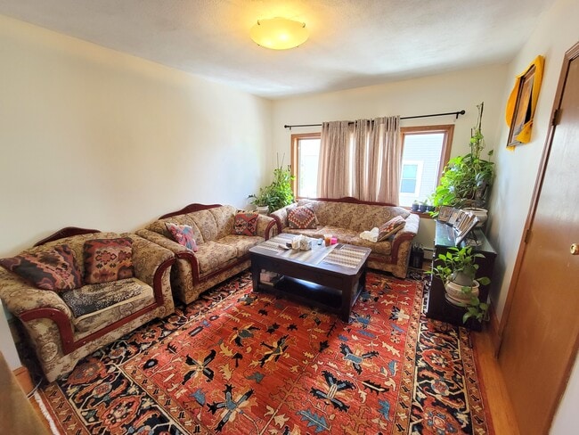 Photo - 16 Leyden St Unidad 2