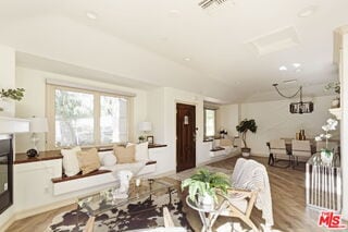 Photo - 272 N Chester Ave