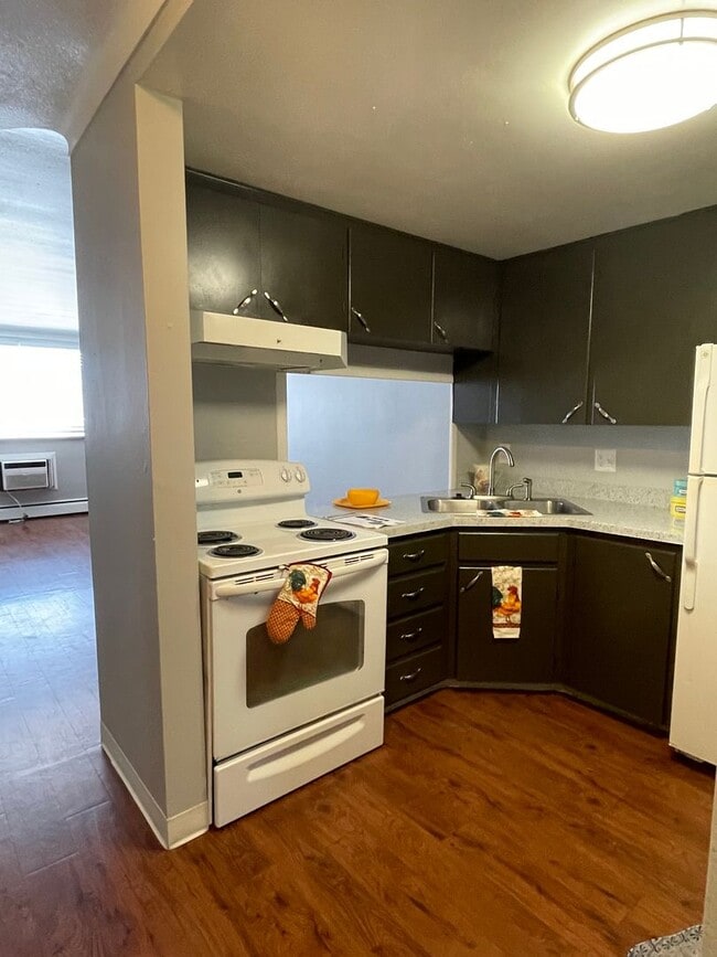 Photo - Harvin Apartments