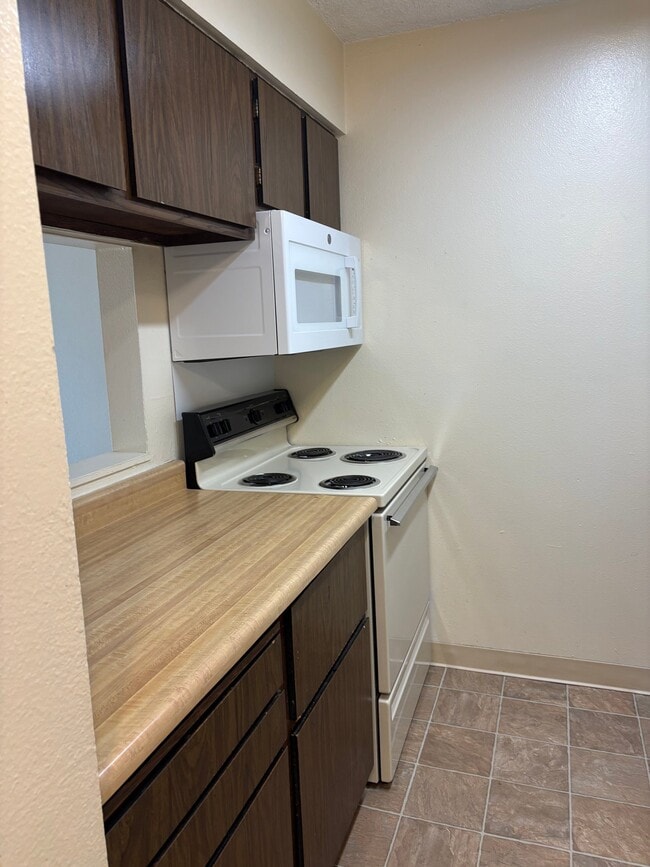 60 Douglas Ln Unit 223