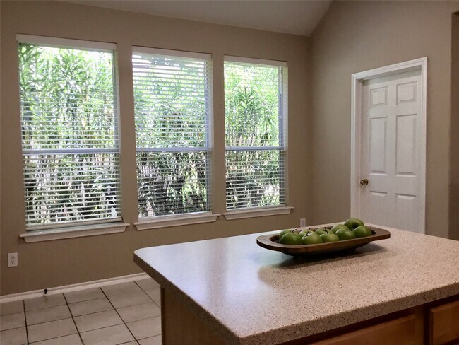 Photo - 14 Heron Hollow Ct