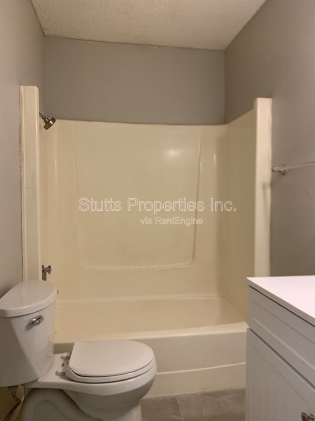 Photo - 710 Portage Ave