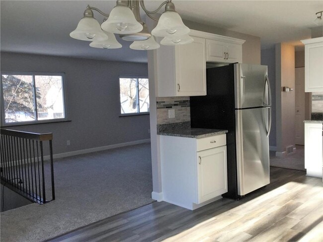 Photo - 4786 Grenwich Way N