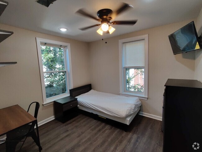 Building Photo - 5535 Crowson St Unit B2 Rental