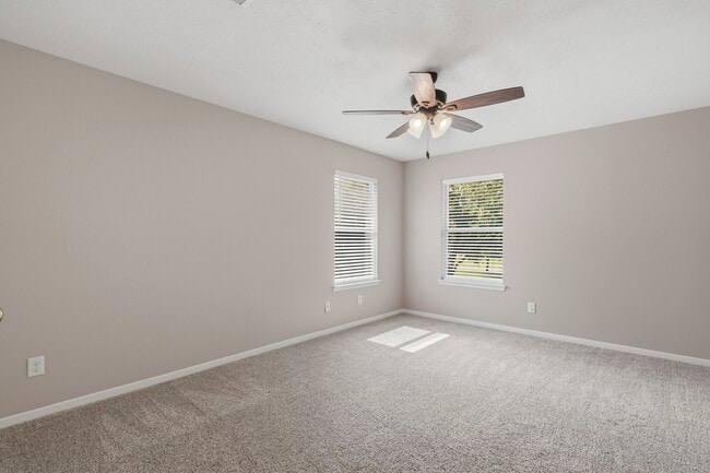Building Photo - 3007 Eagle Lake Dr