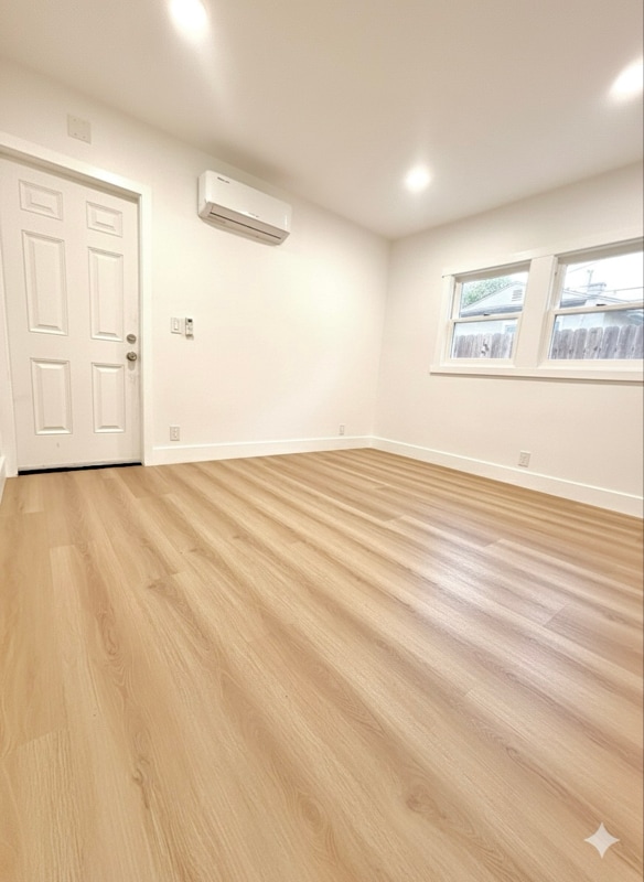 Photo - 852 Orange Ave