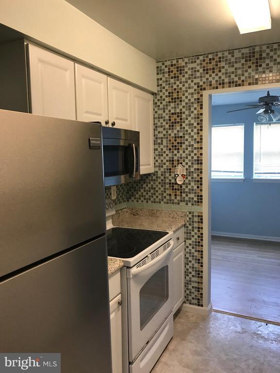 Building Photo - 8591 Falls Run Rd Unit B