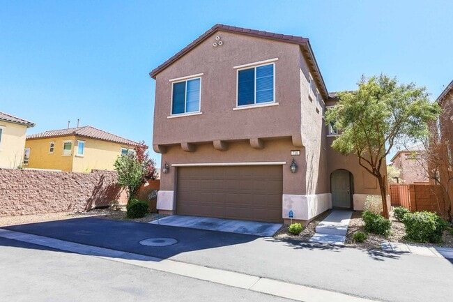 Building Photo - 4 BEDROOM HOUSE IN HENDERSON!!