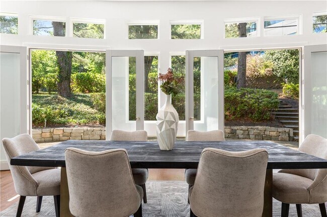 Photo - 35 Robin Hood Rd NE