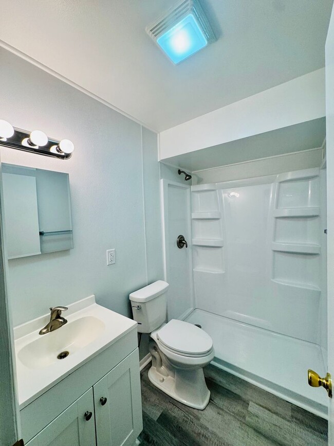 Photo - 3327-3233 Roosevelt Boulevard Multi Unit Unit 3329 Roosevelt Blvd.