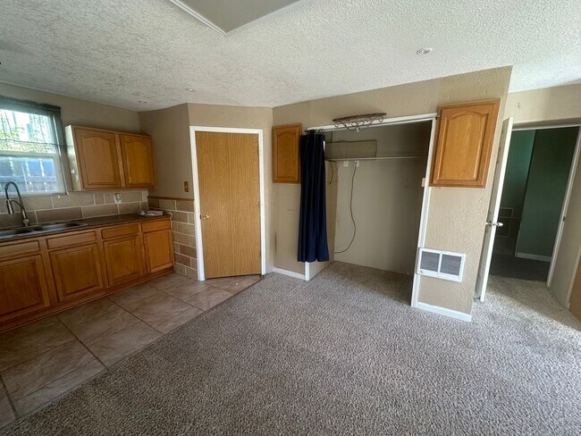 Photo - One bedroom, One bathroom front/back duplex. Pet Friendly! Located in Scottsbluff! Unit 1210 9th Ave (Back)