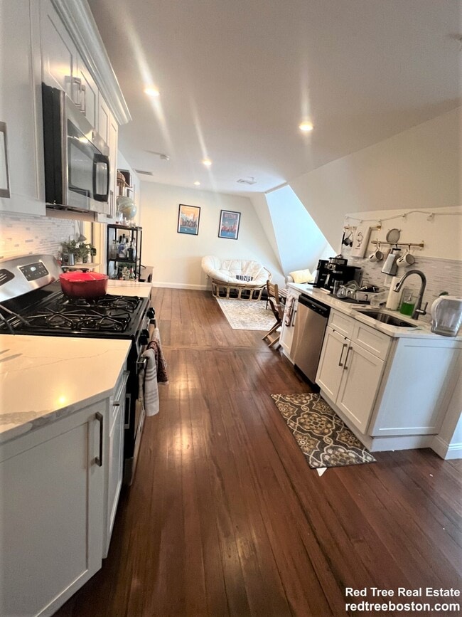 Photo - 19 Bellevue St Unit 3
