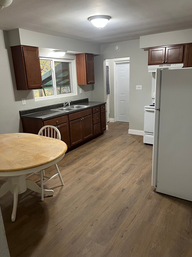 Photo - 2712 Shordell Dr