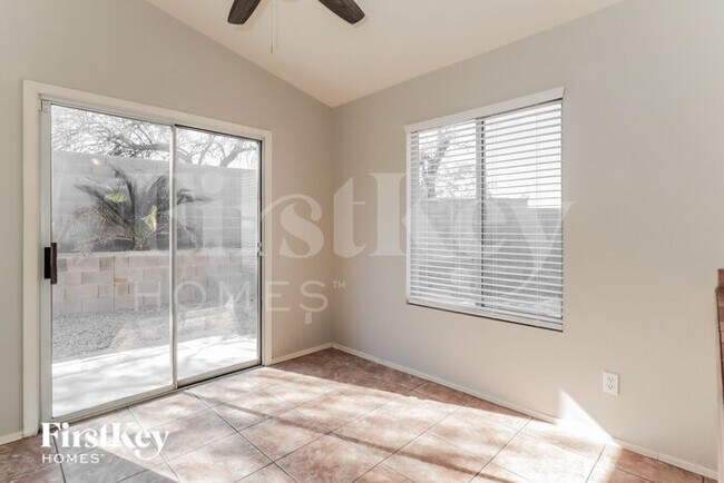 Photo - 3392 W Vía Campana De Oro