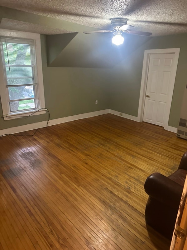 Photo - 1129 Barland St