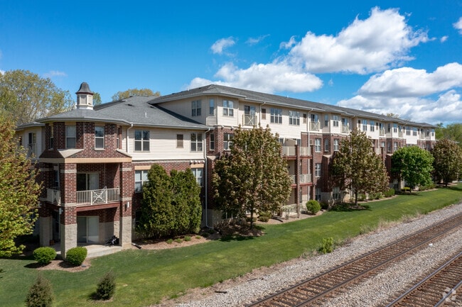 Building Photo - Underwood Stations