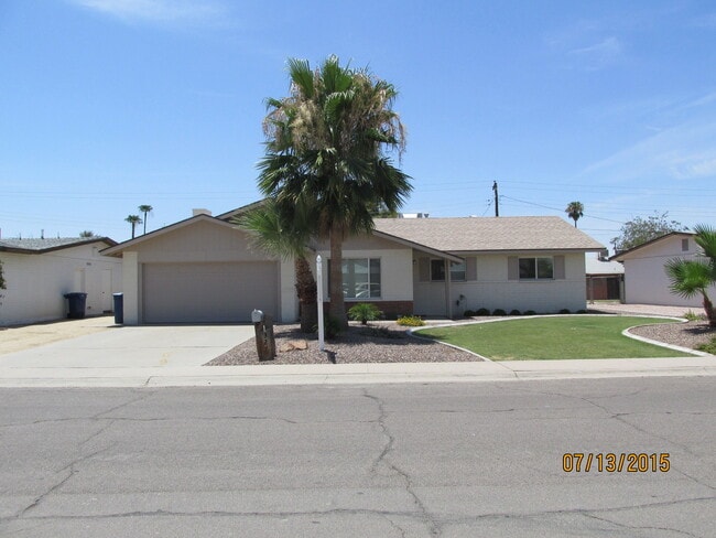 Heart of Tempe, remodeled 4 bedroom home. - Heart of Tempe, remodeled 4 bedroom home.