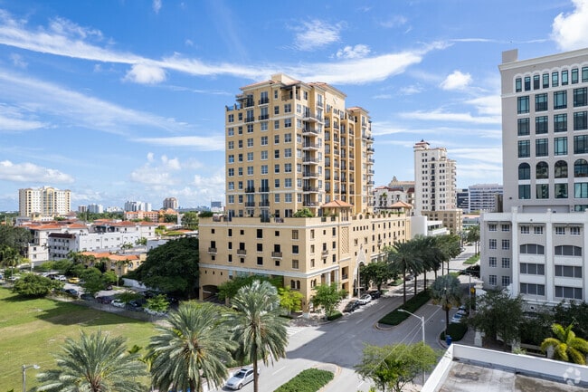 Photo - The Ponce de Leon Apartments