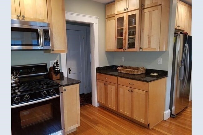 Photo - 12 Athelstane Rd Unit 1