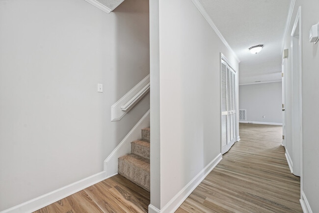 Photo - 646 Middleton Ave