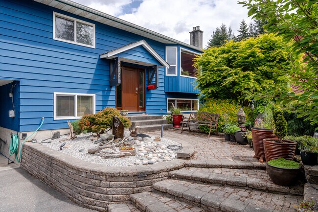 Photo - Charming, Updated Family Home in Peaceful ... Unit House