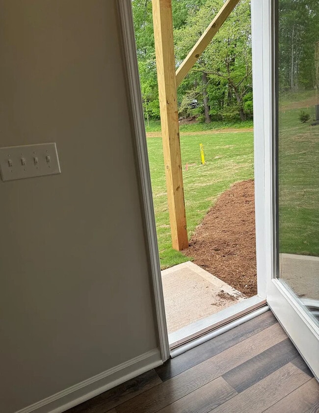 Photo - 1056 Lily Loch Way