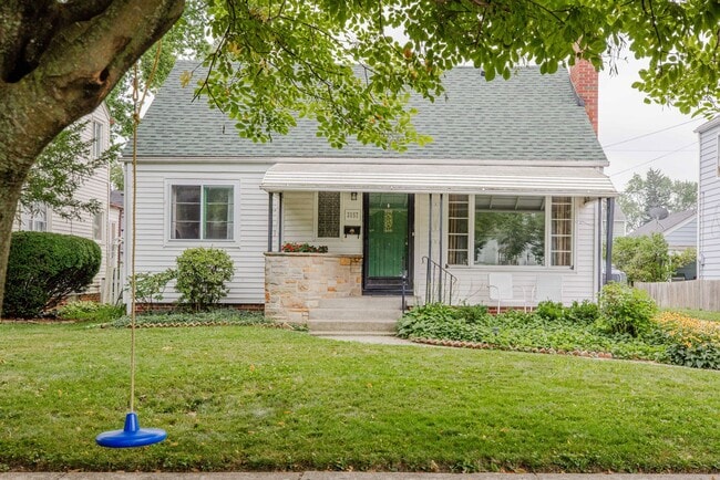 Building Photo - Beautiful four bedroom home avaulable for ...