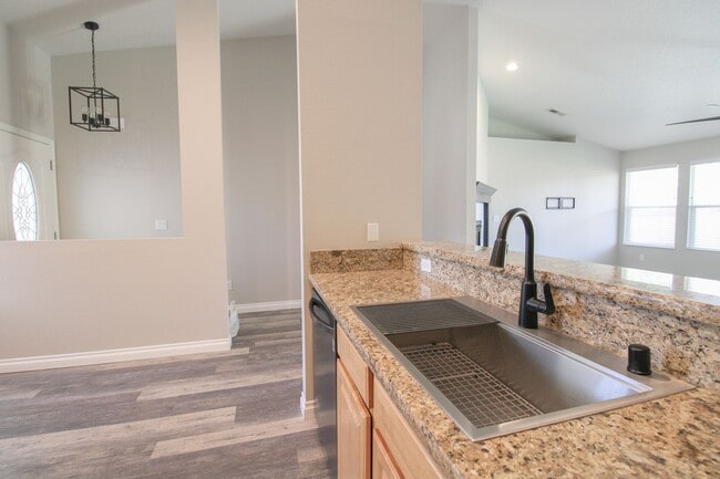 Photo - 3 bedroom, 2 bathroom home in Middleton!