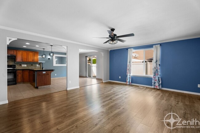 Building Photo - HALF OFF 2ND MONTHS RENT! Fully Updated 4 ... Rental