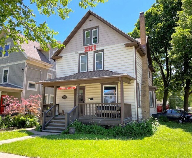 Building Photo - 1635 Madison St Unit #1, #2 Rental