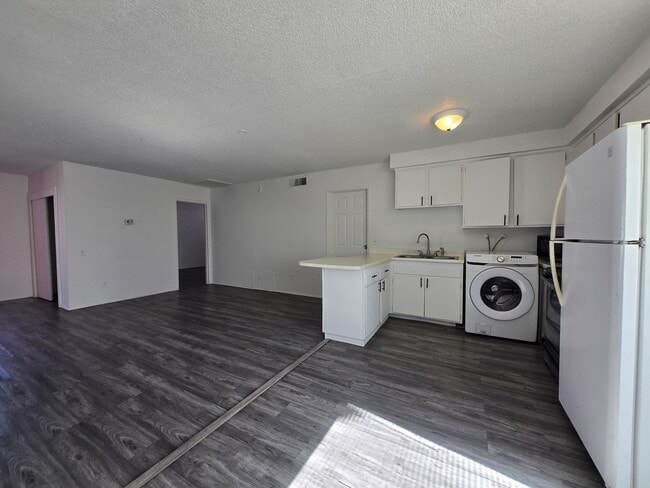 Photo - 2937 Stewart Ave Unit 2937 Stewart Ave #3