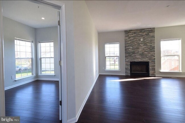 Photo - 14900 Dennington Dr