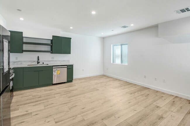 5622 Raber St Unit 5624