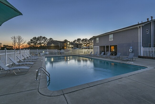 Building Photo - Homewood Heights